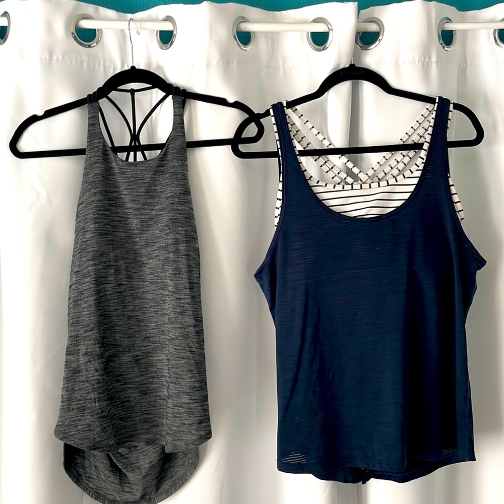 Athleta Women’s Top Built In Bra